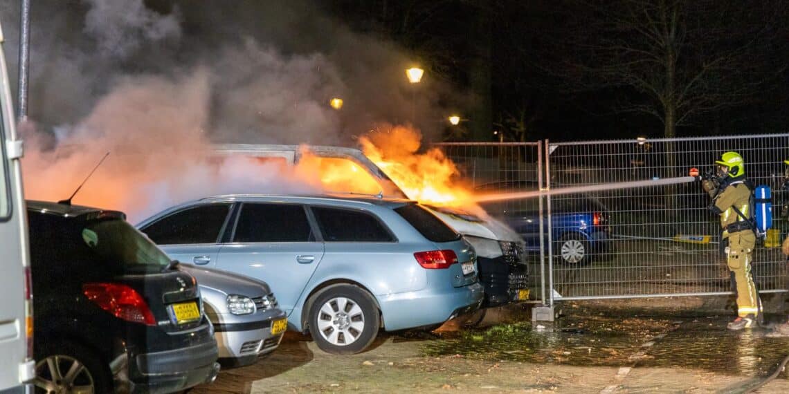Opnieuw een bestelbus uitgebrand aan de Werfstraat in Haarlem-Noord