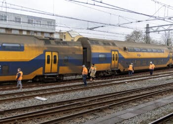 Lege trein ontspoord op station Haarlem: ‘Geen impact op treindienst’