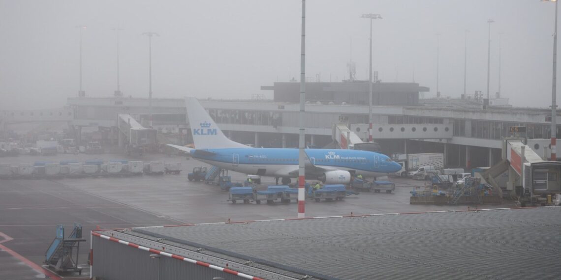 Morgen opnieuw tientallen vluchten geschrapt vanwege voorspelde mist