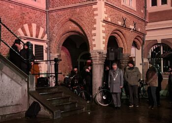 Haarlem staat stil bij Holocaust: ‘Dit mag nooit meer gebeuren’