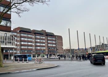 Spoedherstel busbaan Stationsplein om trillingsschade te voorkomen