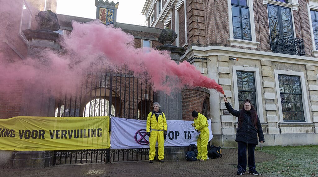 PVV-Statenlid erkent dat hij klimaatactivist aanreed, fractie wijzigt vergadertijd