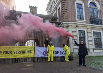 PVV-Statenlid erkent dat hij klimaatactivist aanreed, fractie wijzigt vergadertijd