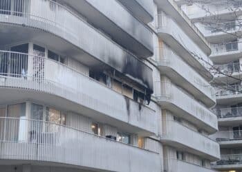 Buurt schrikt van brand woonzorgcentrum: ‘Een balkon hoger stond iemand in paniek te zwaaien’