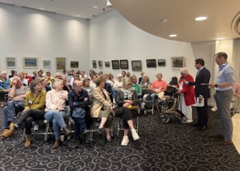 Kritiek op SEIN bij informatieavond asielopvang Heemstede: ‘Neem verantwoordelijkheid’