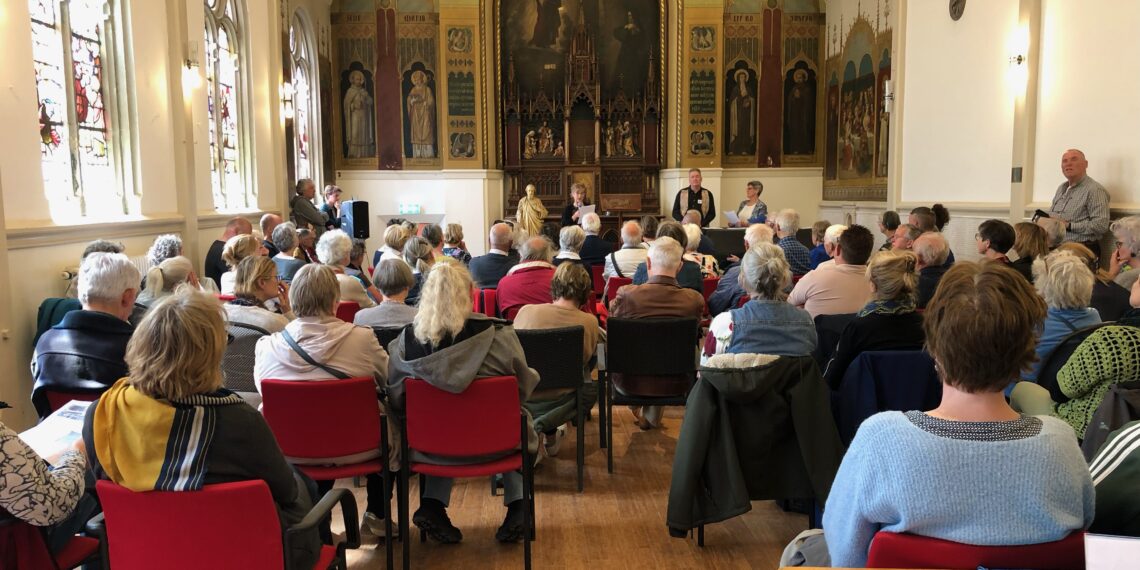 Op 17 locaties kun je op 4 mei luisteren naar verhalen tijdens Open Joodse huizen