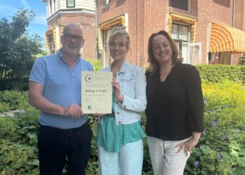 Boekenactie levert ruim 17.000 euro op voor Hospice Haarlem: ‘Aanbod boeken was beter dan vorig jaar’