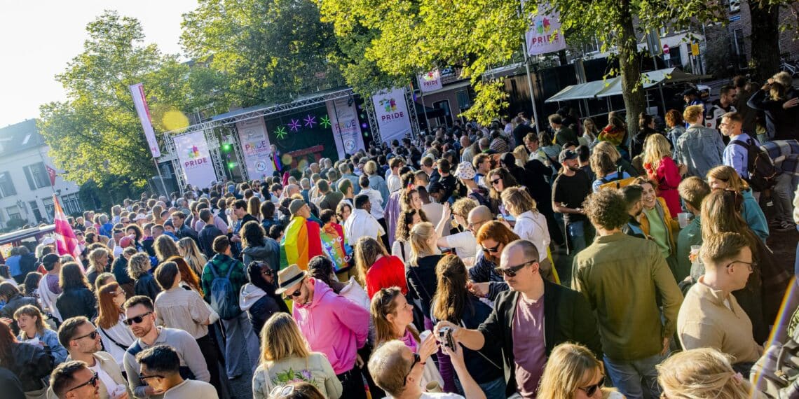 Queer Vibes Radio live vanaf Pride Haarlem op Haarlem105
