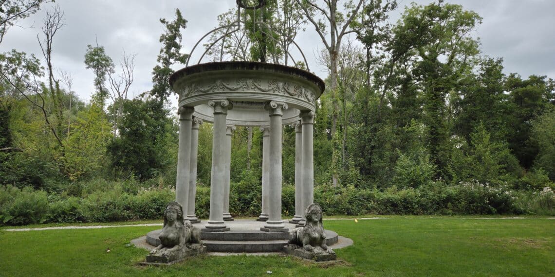 Openluchtconcert bij theekoepel Eindenhout