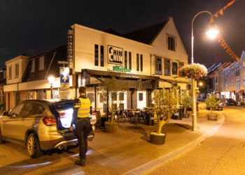 Explosie bij discotheek in Zandvoort, politie doet onderzoek