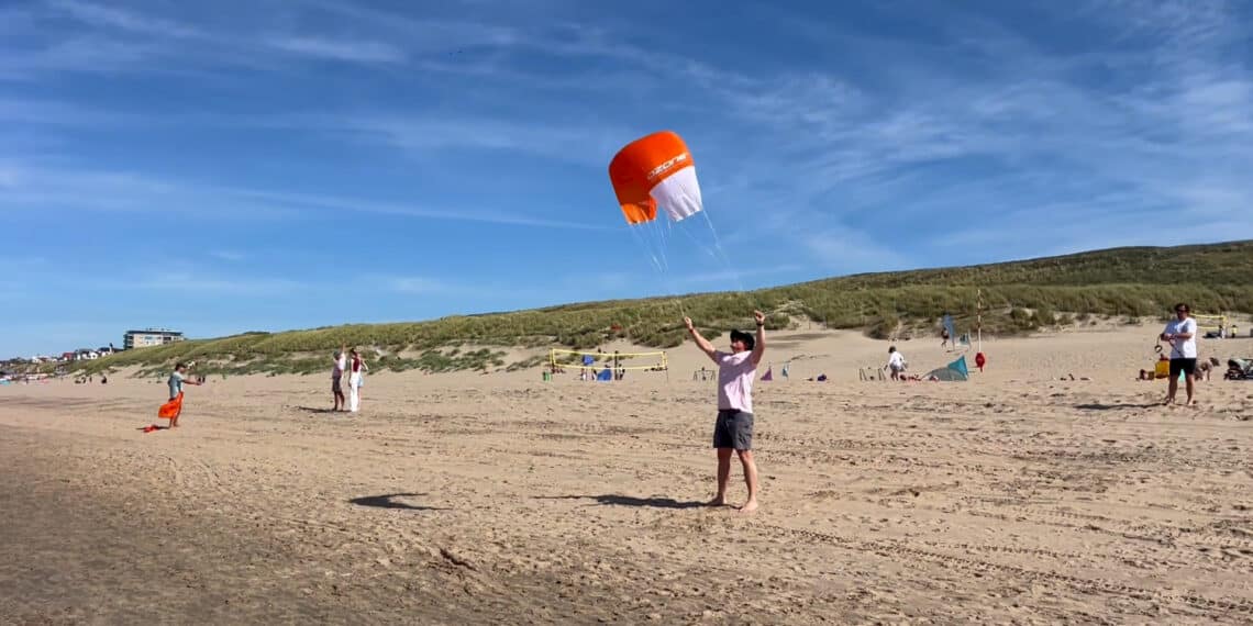 4.000 euro voor goed doel na kitefestival: ‘Ik kon weer mentaal opladen’