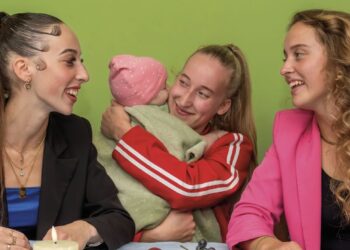 Luister terug: Tentoonstelling over pleegzorg in Frans Hals Museum