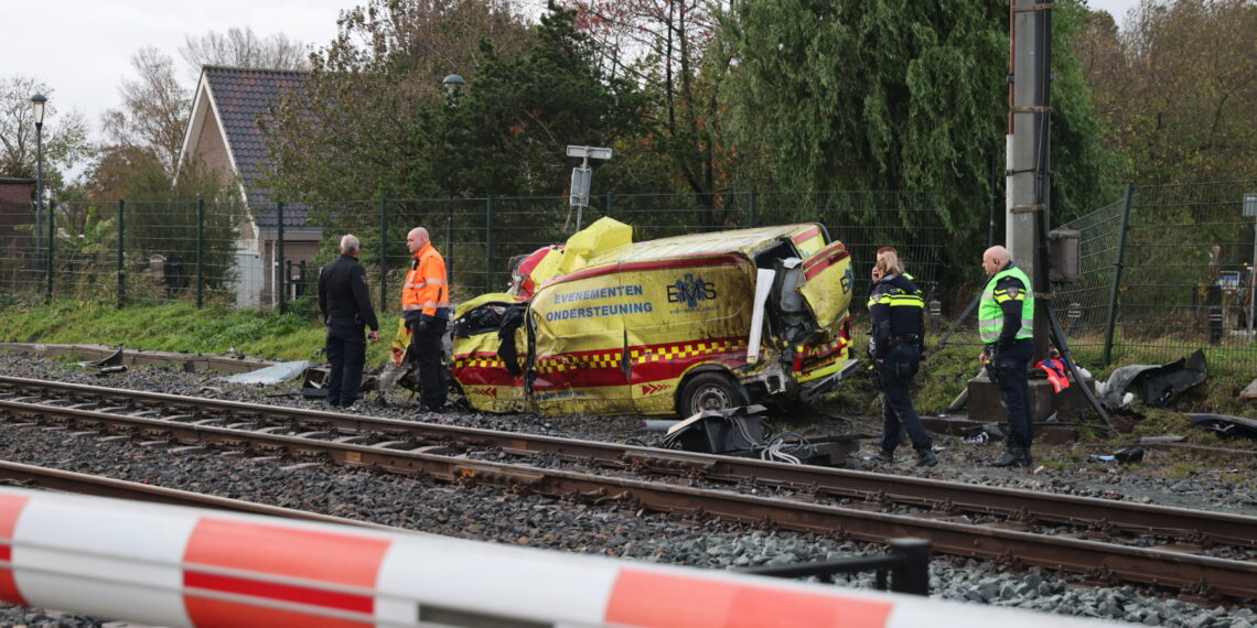 Treinverkeer tussen Haarlem en Amsterdam stil na botsing bij Halfweg
