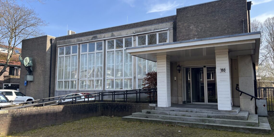 Zitting voormalig postkantoor Binnenweg: ‘Gemeente niet consequent in besluit monumentenstatus’