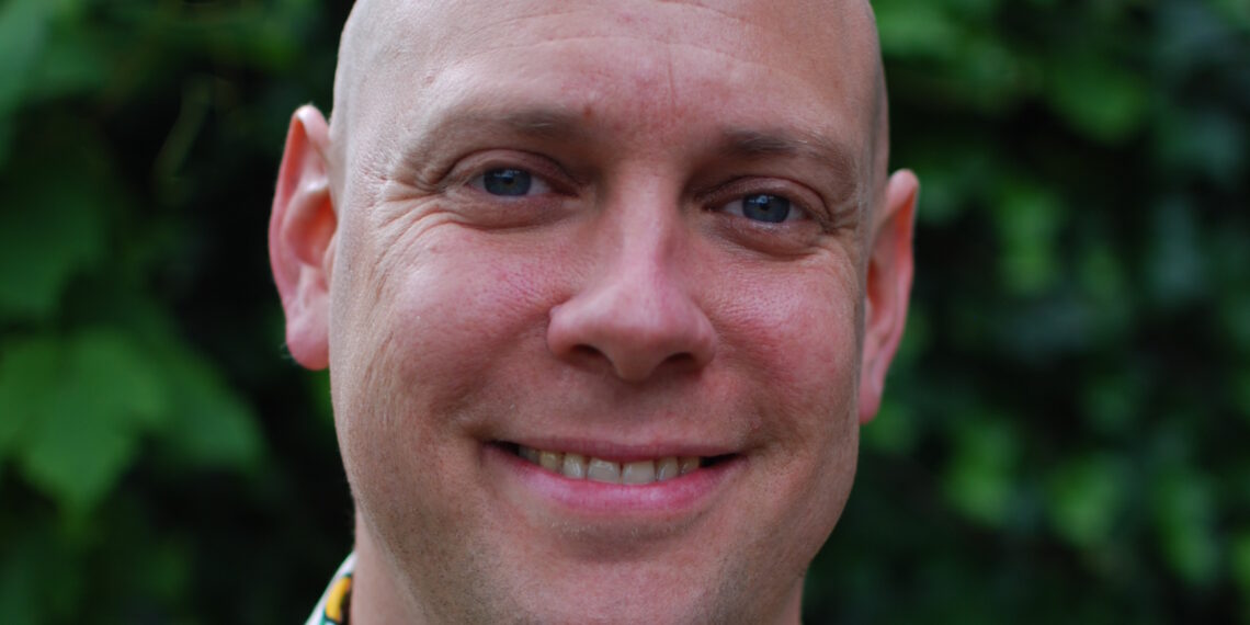 Luister terug: Schrijver Jozua Douglas over het geheim van een goed prankboek