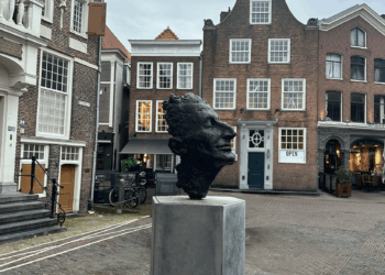 Stem Harry Mulisch nog één keer te horen op de Grote Markt door AI