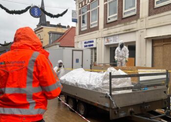 Asbest gevonden bij sloop pand Kerkstraat in Zandvoort: straat weer veilig, sloop ligt stil