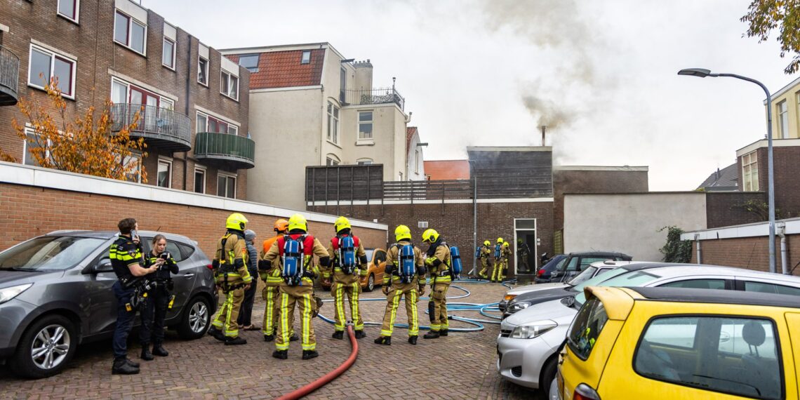 Veel rook en schade bij brand in centrum van Haarlem