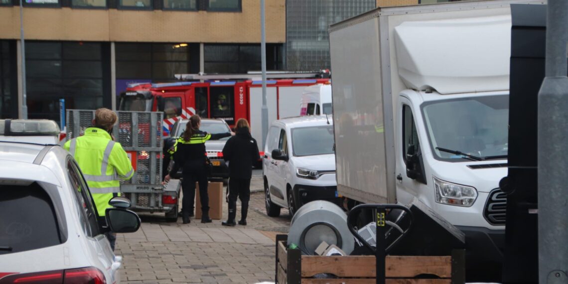 700 kilo illegaal vuurwerk en hennepkwekerijen in beslag genomen in Waarderpolder