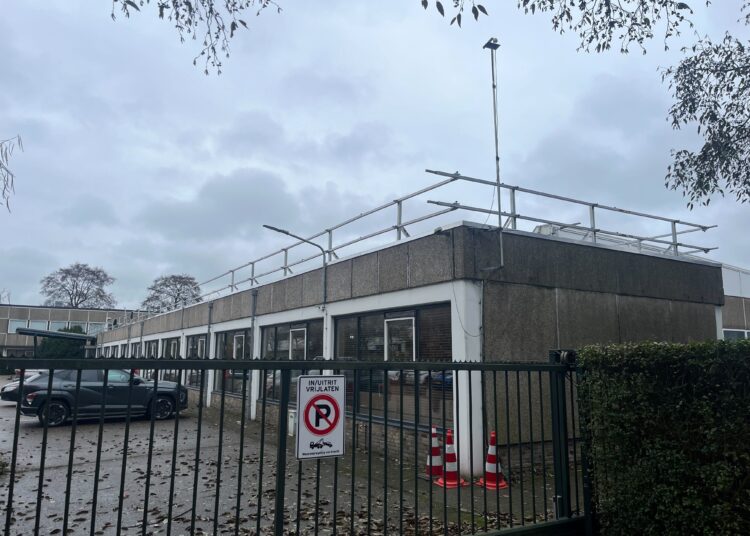 Bedrijfsgebouw in de Waarderpolder - Claes Tillyweg 2