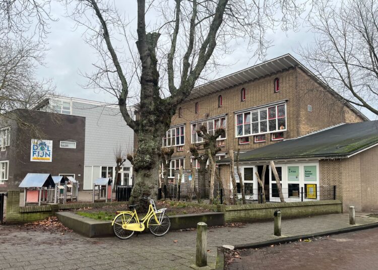 Basisschool De Dolfijn in Noord - Gijsbrecht van Aemstelstraat 118