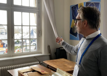 Een kijkje in het Raadhuis van Zandvoort: ‘Monument moeten we in ere herstellen’