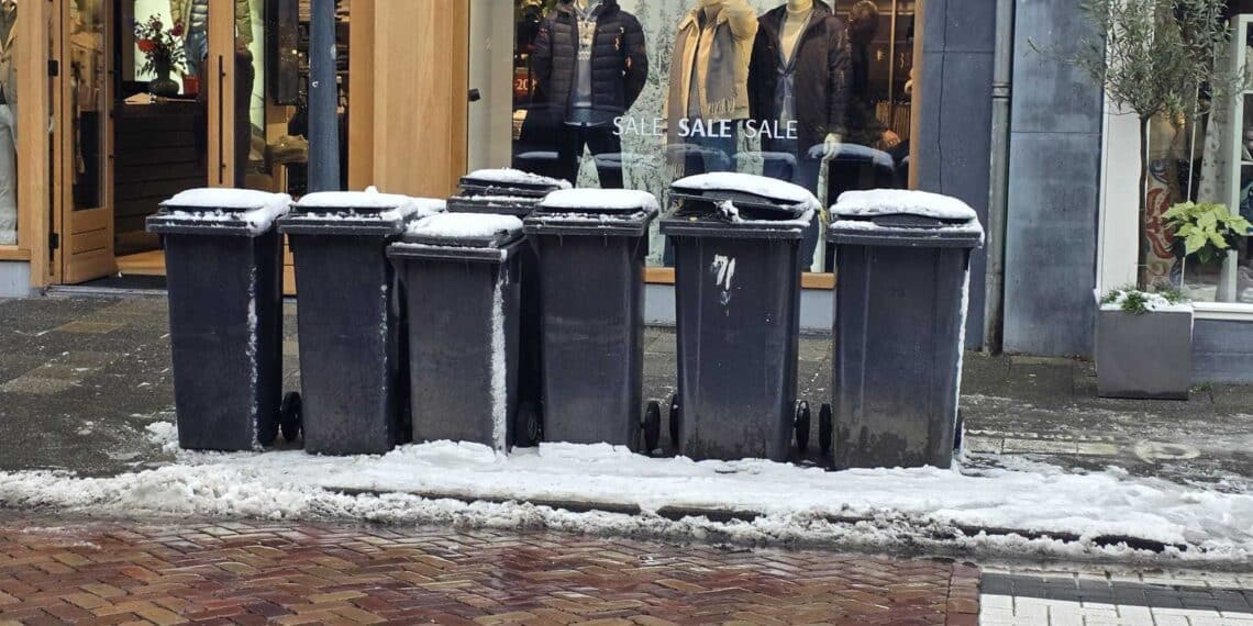 Geen afvalinzameling in Heemstede en Bloemendaal door aanhoudende gladheid