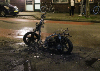 Scooter verwoest door brand op Slachthuisstraat Haarlem