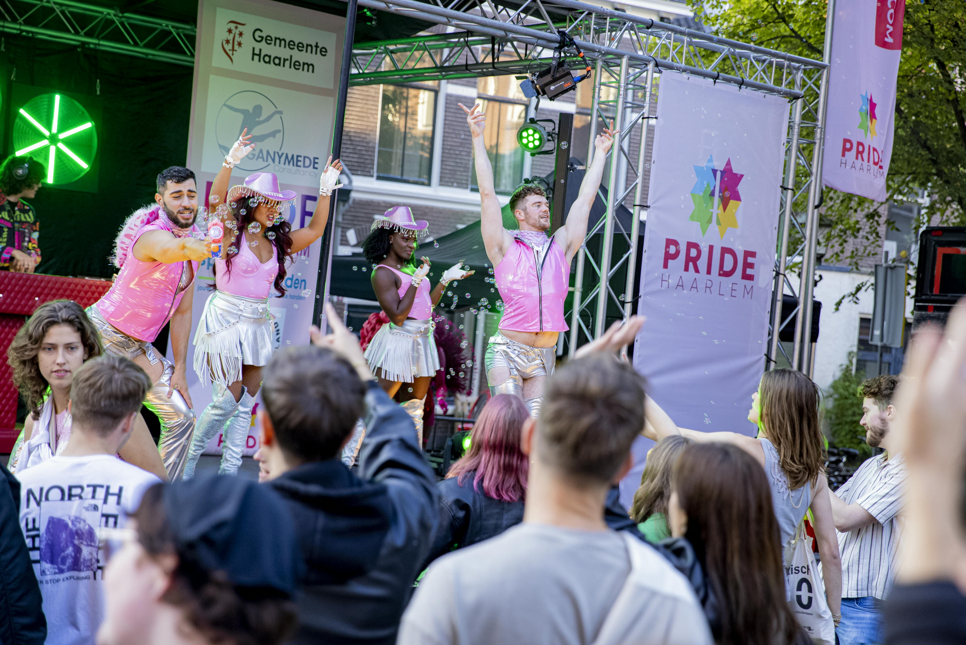 Pride Haarlem krijgt eigen papiergeld: ‘Nog nooit eerder gedaan voor een pride’